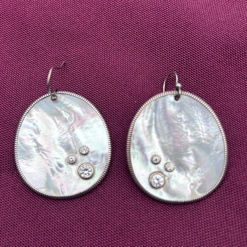 W2218 Silpada Water Drop Earrings